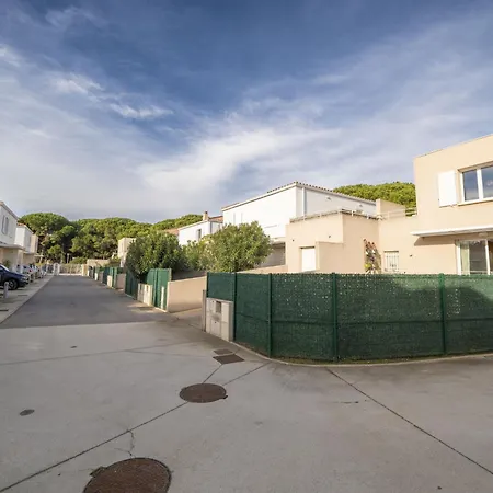 Tatil Evi Les Brigantines By Interhome