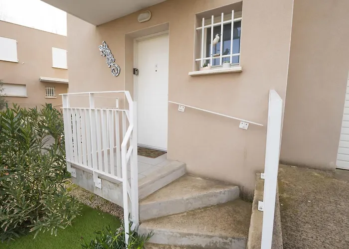 Les Brigantines By Interhome Vakantiehuis Le Grau-du-Roi